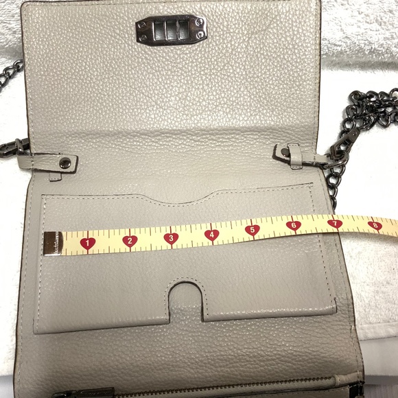 NWOT - Rebecca Minkoff Wallet/Clutch on chain - Picture 8 of 16